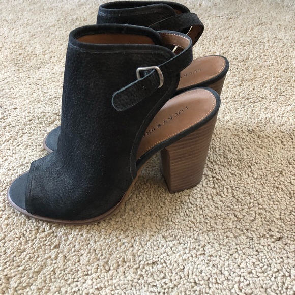 Lucky Brand Shoes - Brand new Lucky Brand chunky heeled sandals